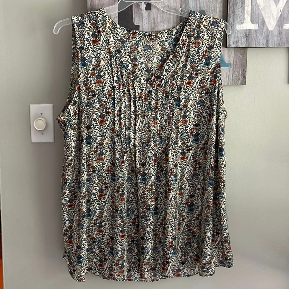 Floral Tank - Picture 1 of 5